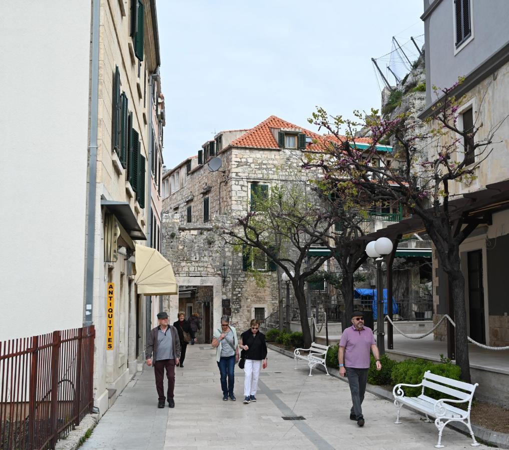Old Town Apartment Omiš Eksteriør bilde
