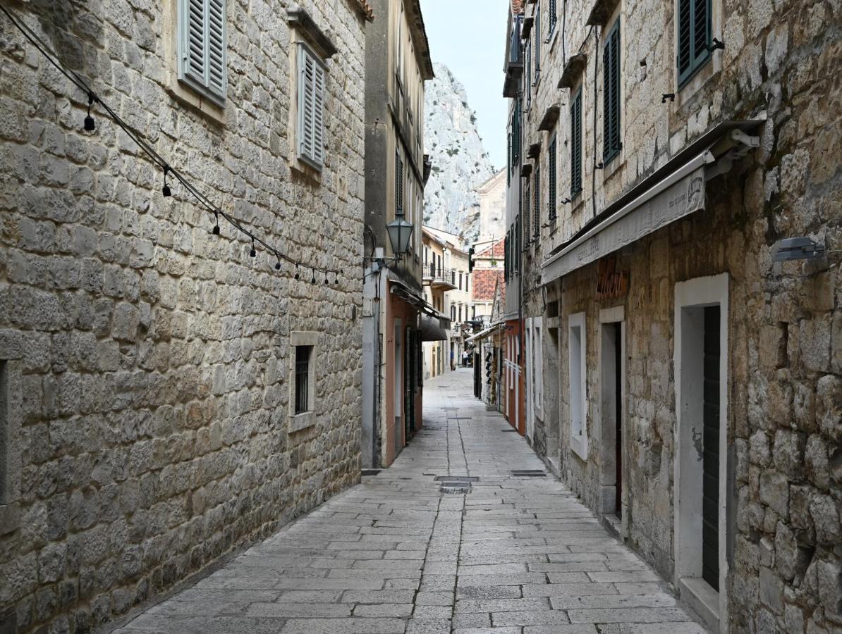 Old Town Apartment Omiš Eksteriør bilde