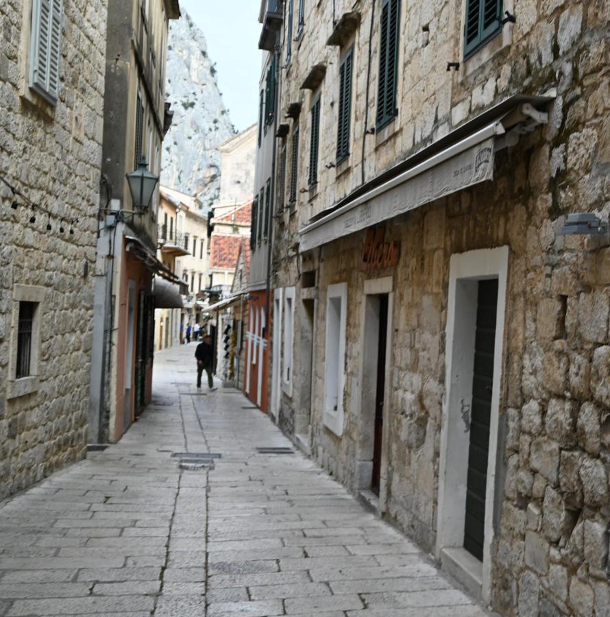 Old Town Apartment Omiš Eksteriør bilde