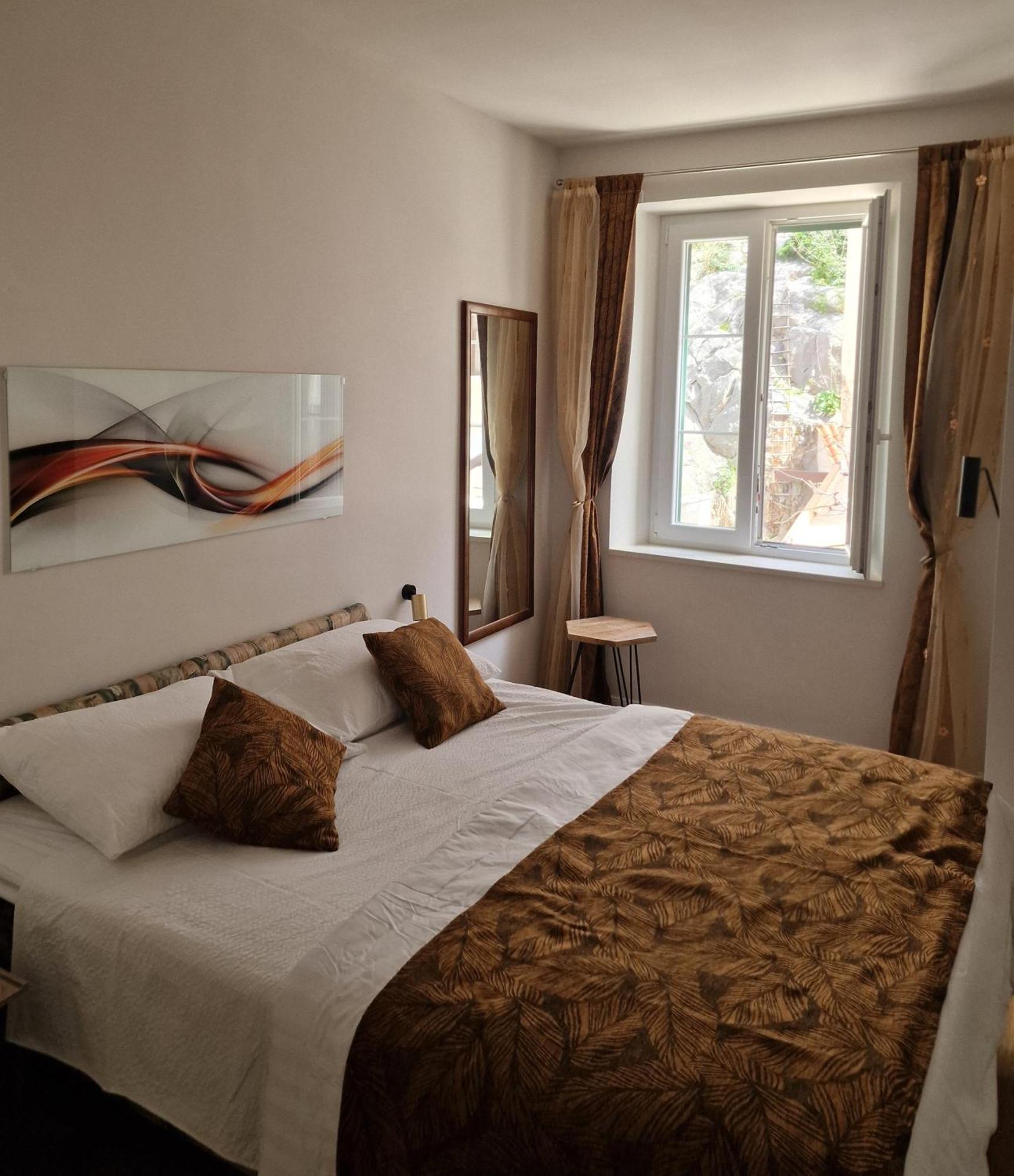 Old Town Apartment Omiš Eksteriør bilde