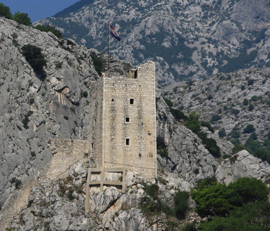 Old Town Apartment Omiš Eksteriør bilde